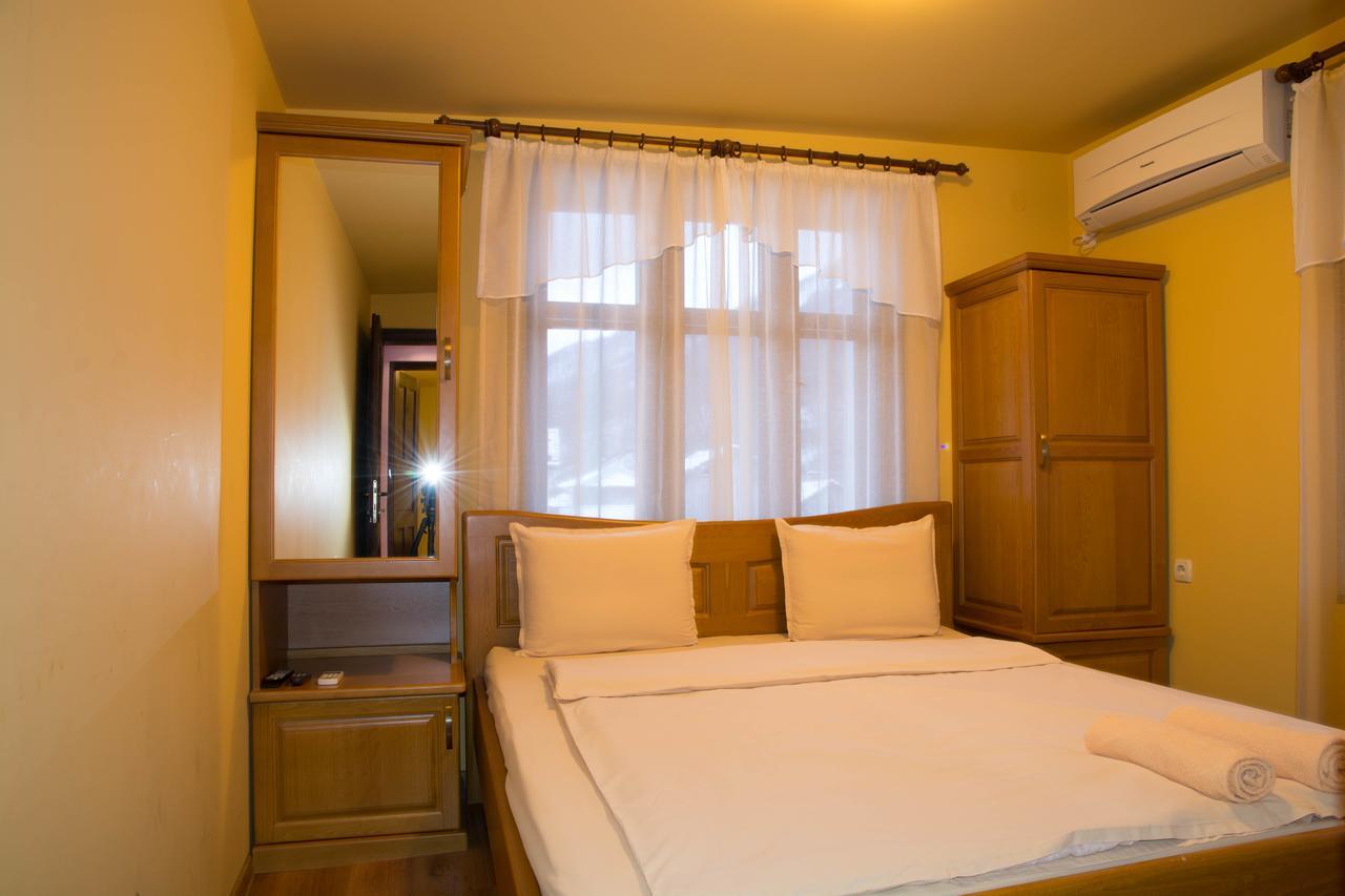 Guest House Ivan Cserni Oszam Kültér fotó