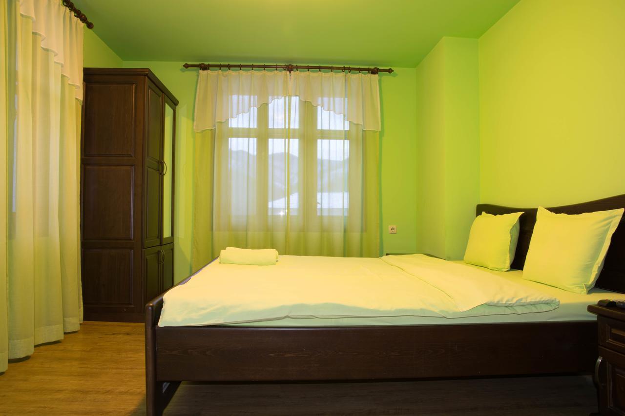 Guest House Ivan Cserni Oszam Kültér fotó