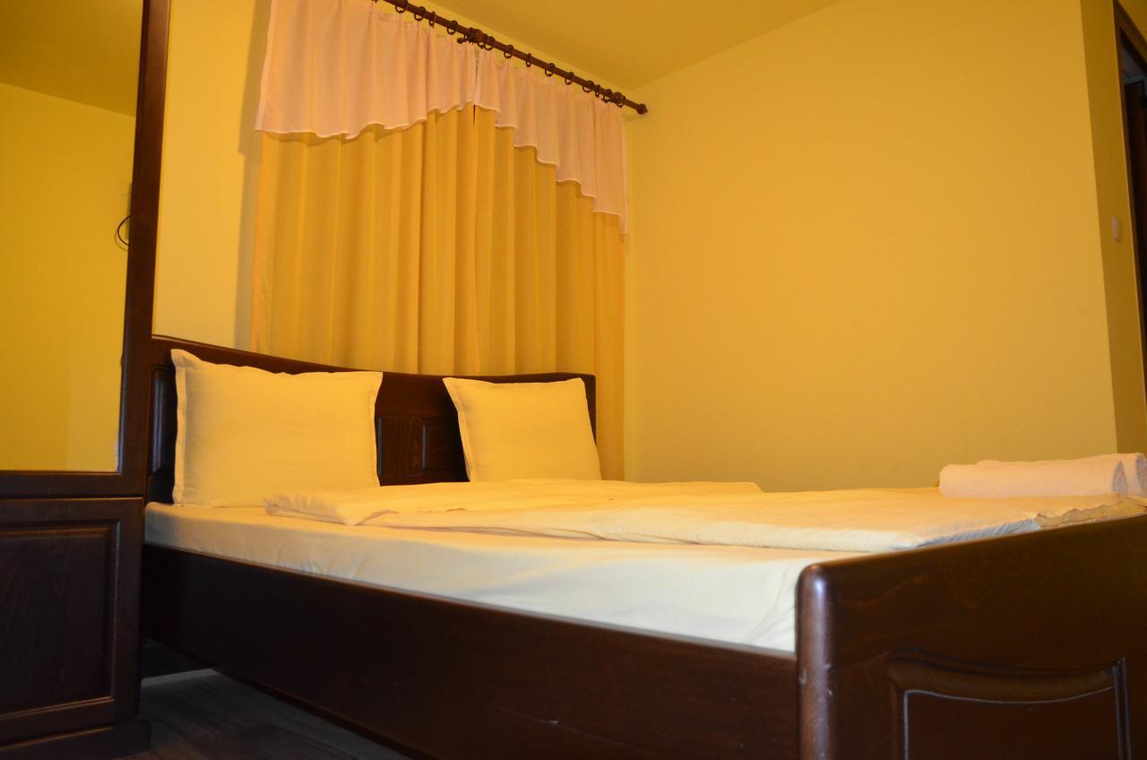 Guest House Ivan Cserni Oszam Kültér fotó