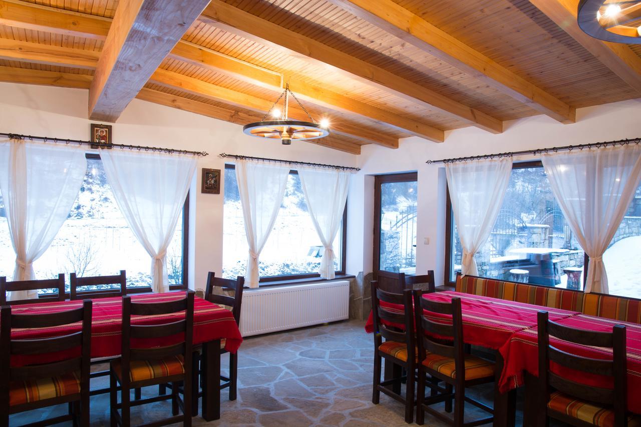 Guest House Ivan Cserni Oszam Kültér fotó