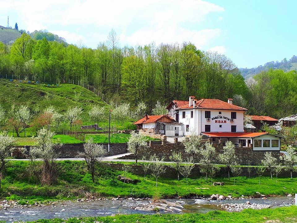 Guest House Ivan Cserni Oszam Kültér fotó